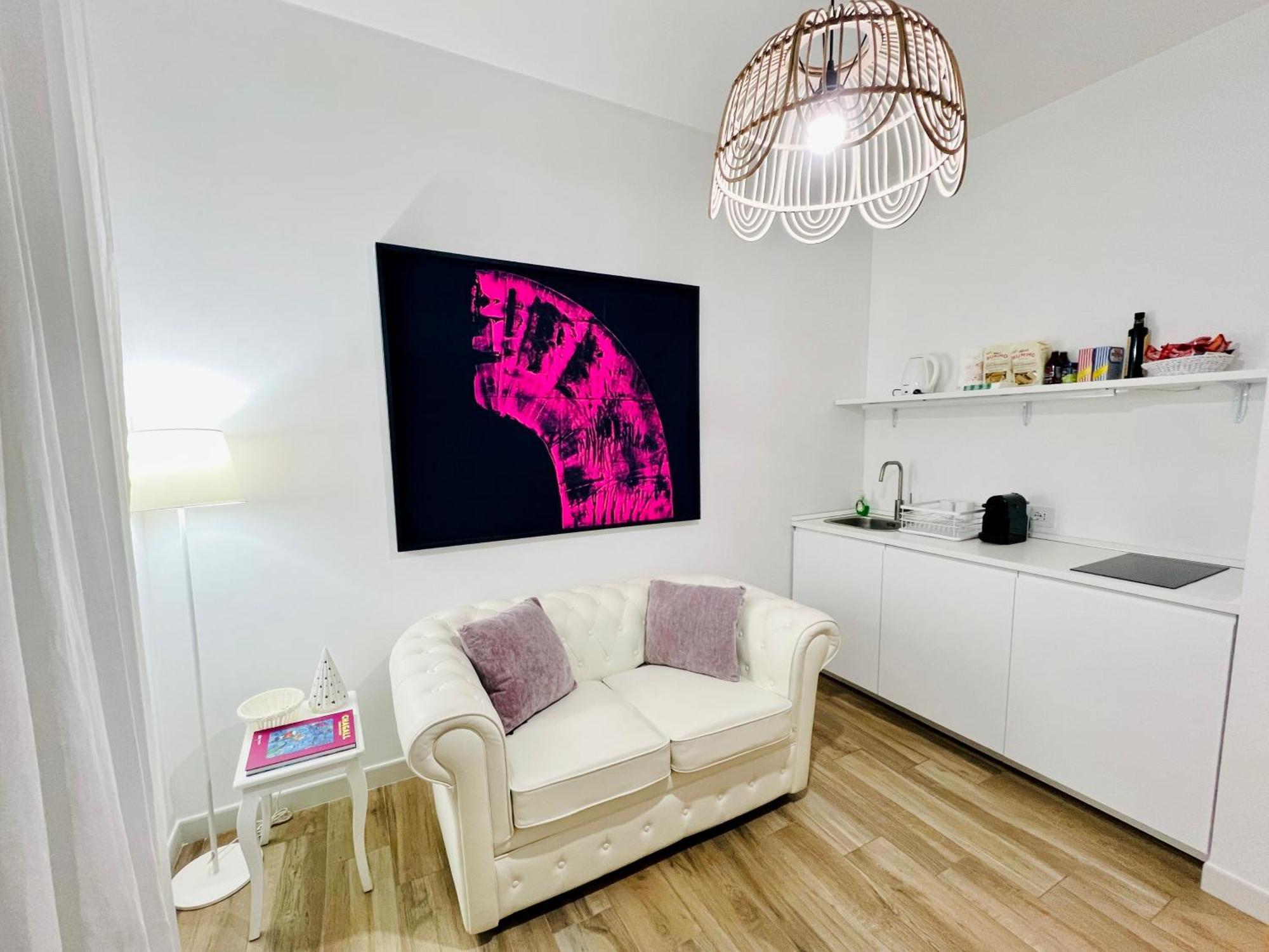 Bellhome 3 - Elegante Appartamento Nel Centro Di บารี ภายนอก รูปภาพ