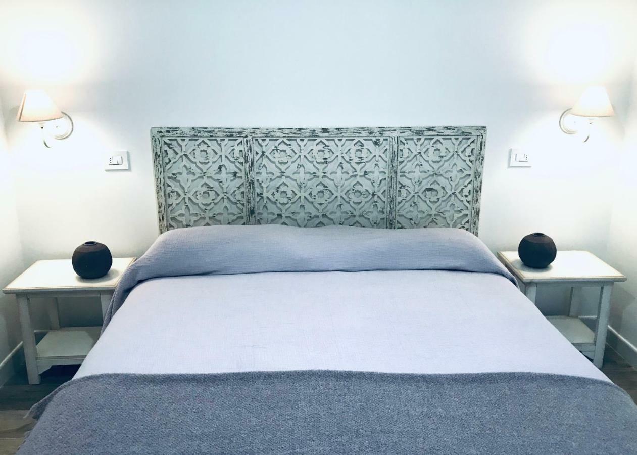 Bellhome 3 - Elegante Appartamento Nel Centro Di บารี ภายนอก รูปภาพ